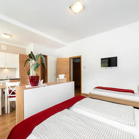 Pension Zum Gschaider 3*